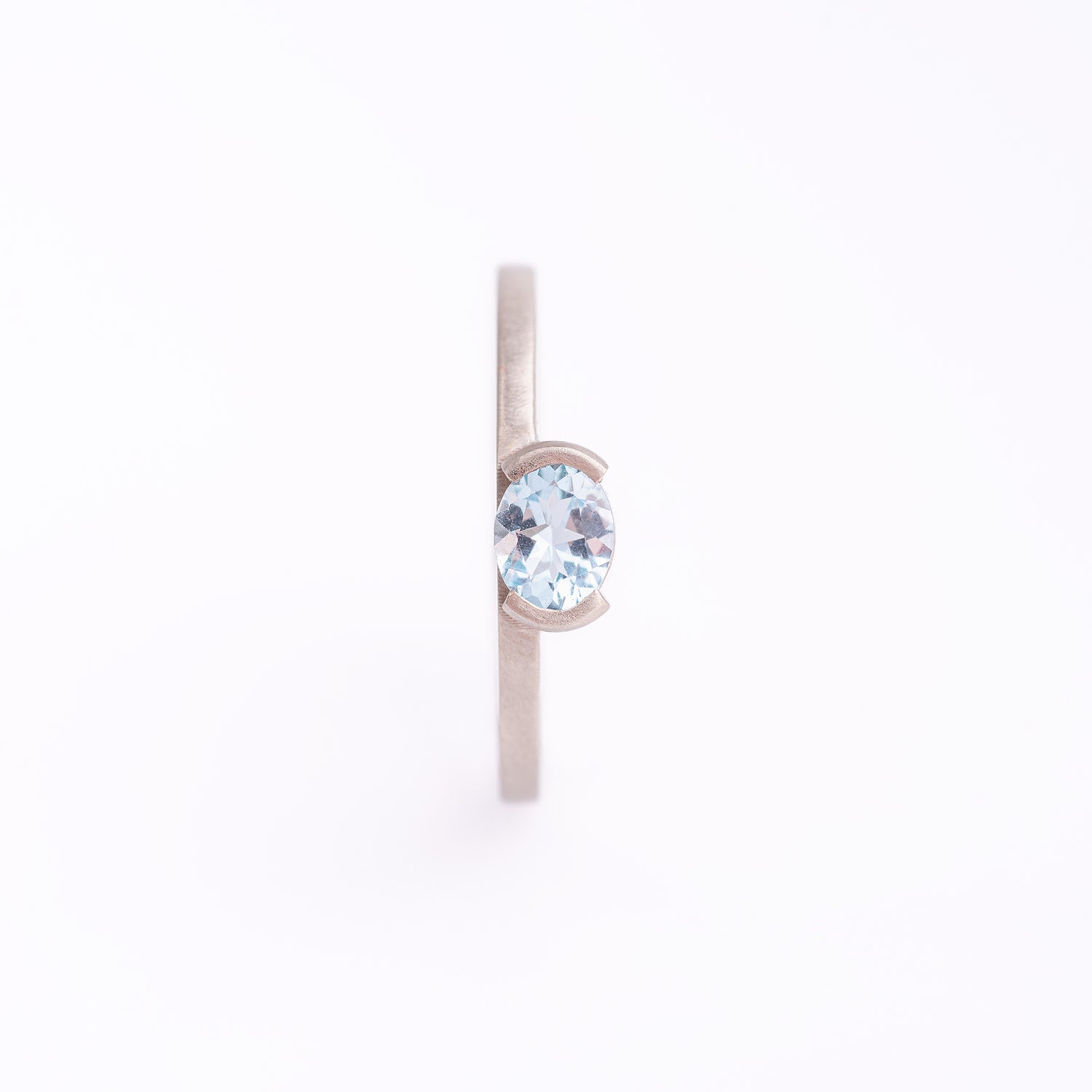 Sonder Oval Ring