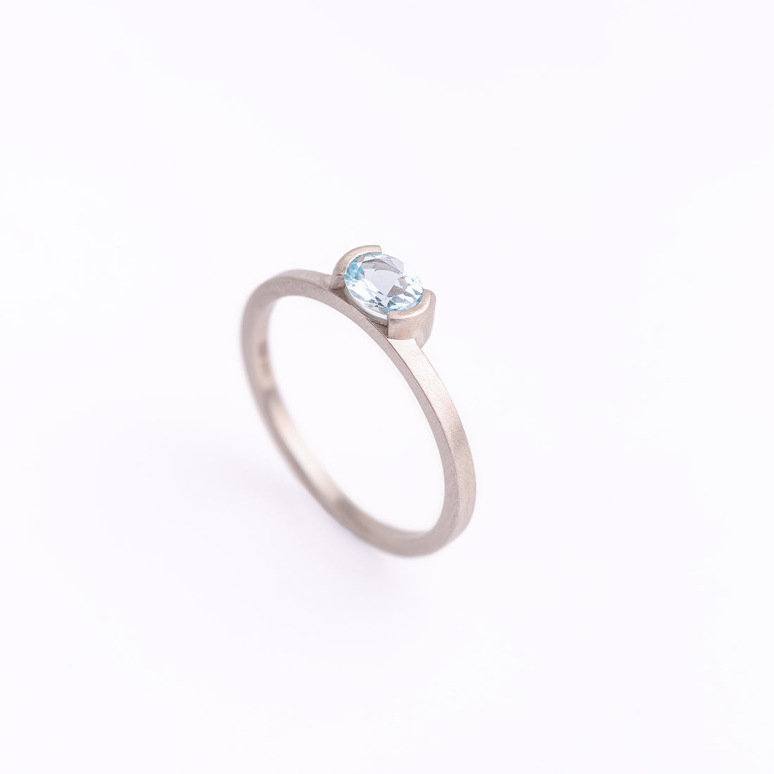 Sonder Oval Ring