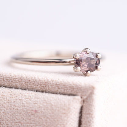 Oval Bloom Ring